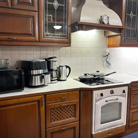 Elegant 5 Bedr With Sauna In The Centre, Near Viru And Old Town, With Private Parking Lägenhet *