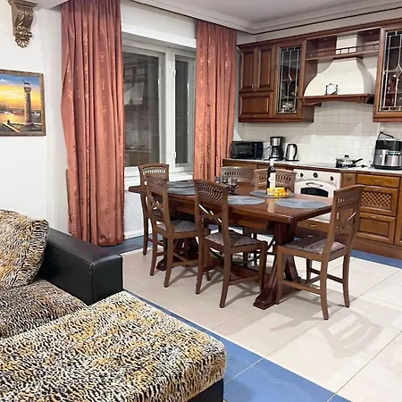 Appartement Elegant 5 Bedr With Sauna In The Centre, Near Viru And Old Town, With Private Parking