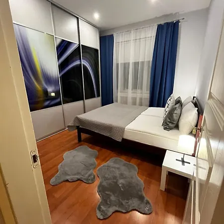 Elegant 5 Bedr With Sauna In The Centre, Near Viru And Old Town, With Private Parking Tallinn