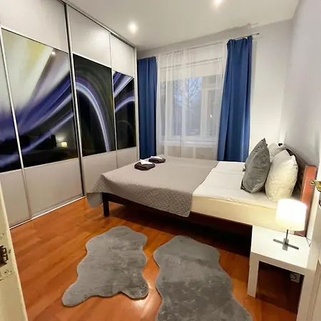 Elegant 5 Bedr With Sauna In The Centre, Near Viru And Old Town, With Private Parking * Tallinn