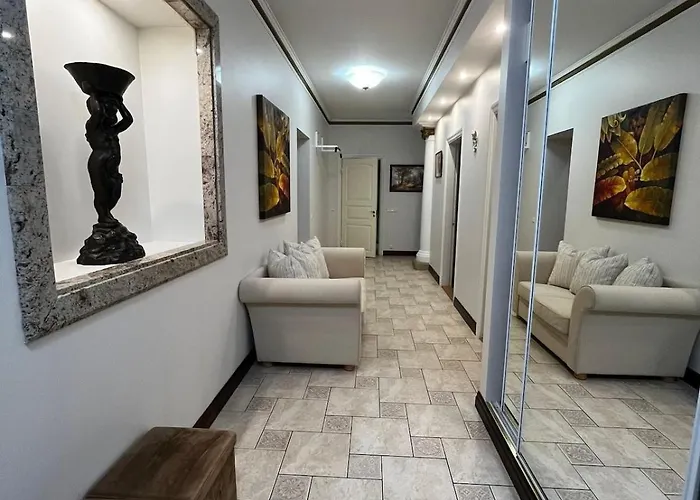 Elegant 5 Bedr With Sauna In The Centre, Near Viru And Old Town, With Private Parking