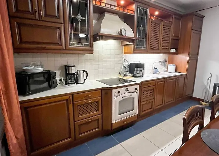 Apartment Elegant 5 Bedr With Sauna In The Centre, Near Viru And Old Town, With Private Parking Tallinn