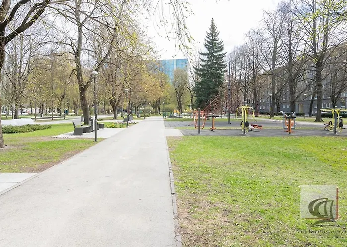 Elegant 5 Bedr With Sauna In The Centre, Near Viru And Old Town, With Private Parking *