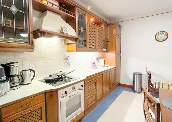 Elegant 5 Bedr With Sauna In The Centre, Near Viru And Old Town, With Private Parking * Tallinn