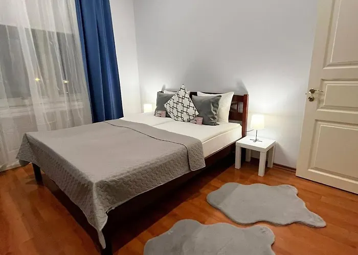 Elegant 5 Bedr With Sauna In The Centre, Near Viru And Old Town, With Private Parking شقة *