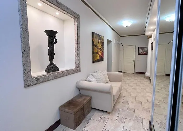 Elegant 5 Bedr With Sauna In The Centre, Near Viru And Old Town, With Private Parking *