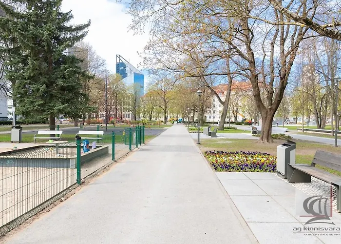 Elegant 5 Bedr With Sauna In The Centre, Near Viru And Old Town, With Private Parking Apartment Tallinn