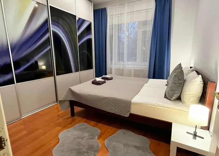 Elegant 5 Bedr With Sauna In The Centre, Near Viru And Old Town, With Private Parking * تالين