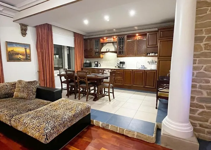 شقة Elegant 5 Bedr With Sauna In The Centre, Near Viru And Old Town, With Private Parking