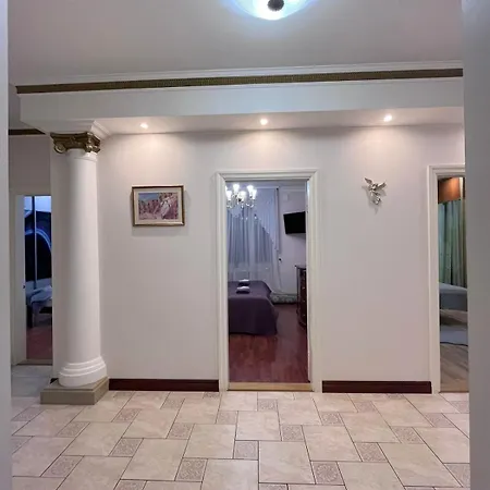 Lejlighed Elegant 5 Bedr With Sauna In The Centre, Near Viru And Old Town, With Private Parking *