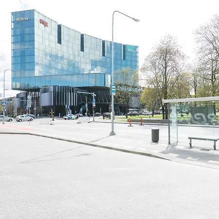 Elegant 5 Bedr With Sauna In The Centre, Near Viru And Old Town, With Private Parking Tallinn