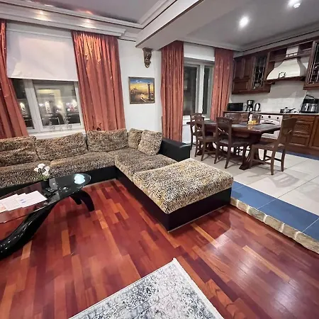 Elegant 5 Bedr With Sauna In The Centre, Near Viru And Old Town, With Private Parking Apartment Tallinn