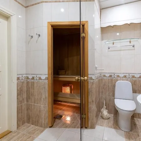 Lejlighed Elegant 5 Bedr With Sauna In The Centre, Near Viru And Old Town, With Private Parking Tallinn