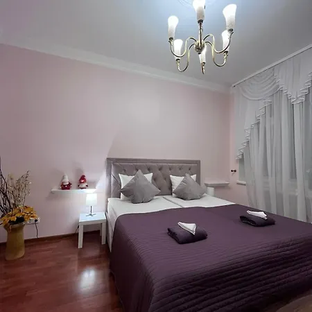 Lejlighed Elegant 5 Bedr With Sauna In The Centre, Near Viru And Old Town, With Private Parking Tallinn