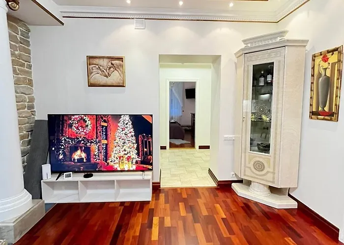 Elegant 5 Bedr With Sauna In The Centre, Near Viru And Old Town, With Private Parking * Tallinn