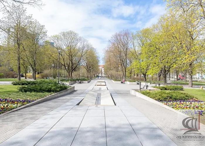 Elegant 5 Bedr With Sauna In The Centre, Near Viru And Old Town, With Private Parking Apartment Tallinn