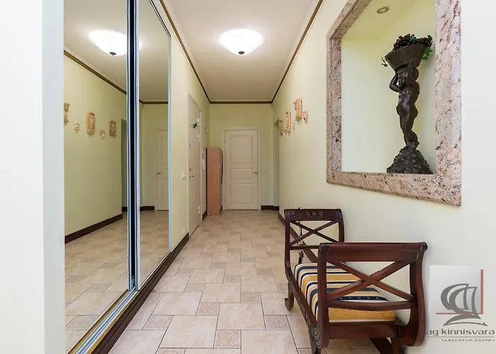 Apartment Elegant 5 Bedr With Sauna In The Centre, Near Viru And Old Town, With Private Parking Tallinn