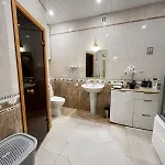 Appartement Elegant 5 Bedr With Sauna In The Centre, Near Viru And Old Town, With Private Parking Tallinn