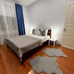Elegant 5 Bedr With Sauna In The Centre, Near Viru And Old Town, With Private Parking Appartement *