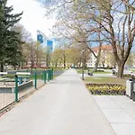 Elegant 5 Bedr With Sauna In The Centre, Near Viru And Old Town, With Private Parking Appartement Tallinn