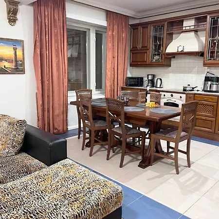 Appartement Elegant 5 Bedr With Sauna In The Centre, Near Viru And Old Town, With Private Parking