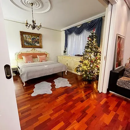 Elegant 5 Bedr With Sauna In The Centre, Near Viru And Old Town, With Private Parking Appartement